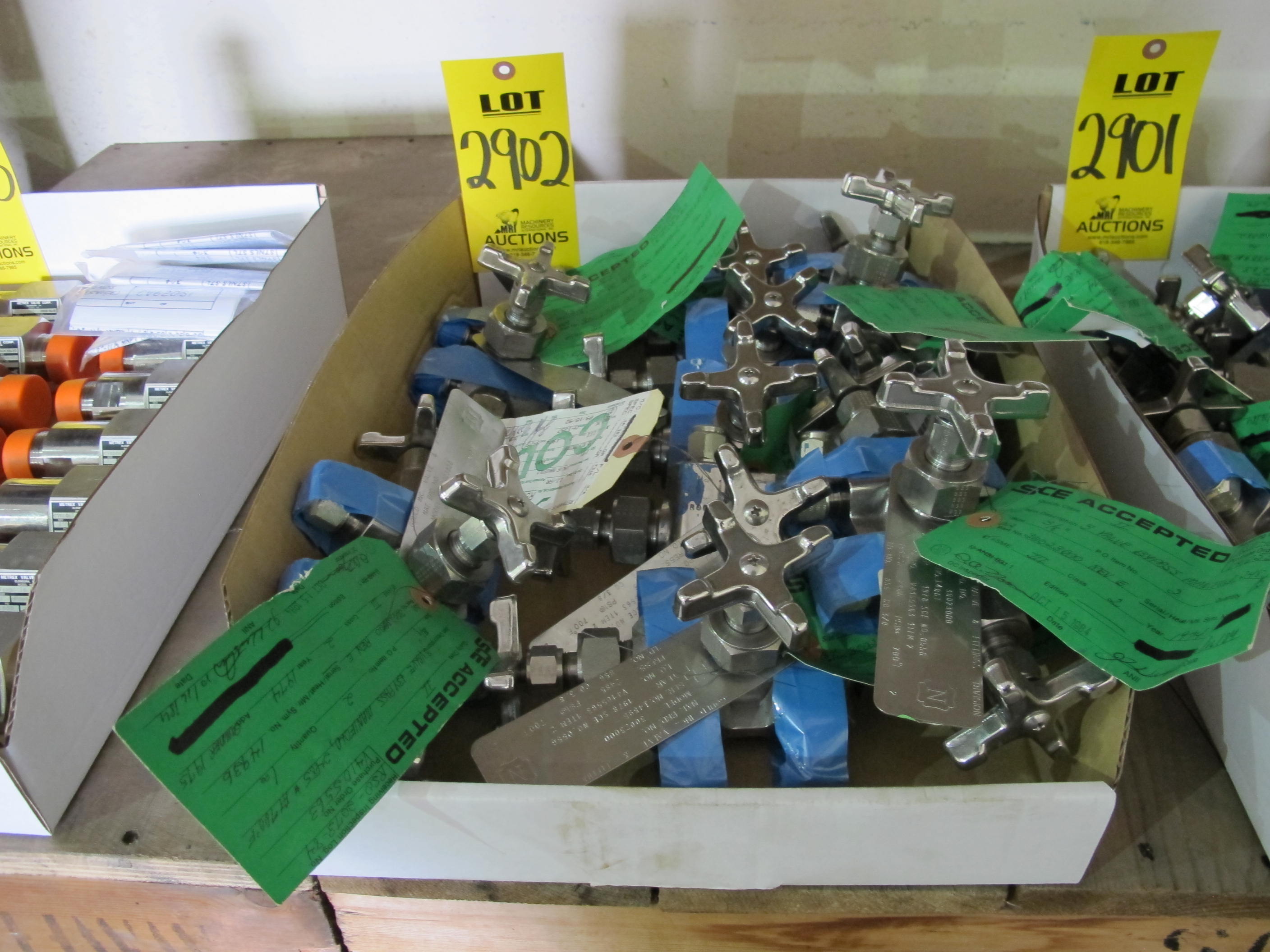 LOT (9) VALVES, MANIFOLD TYPE, 3/8" SIZE, 2485 LB/700 DEGREE F RATING, 316 SS MATERIAL, COMPRESSION CONNECTIONS, A182 SPECIFICATION, 4-WAY STYLE, HANDWHEEL OPERATOR. MARK 856. PART # 30023000 (W-51) LOADING & HANDLING FEE $5-